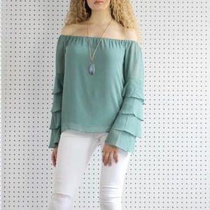 Moss Be Off The Shoulder